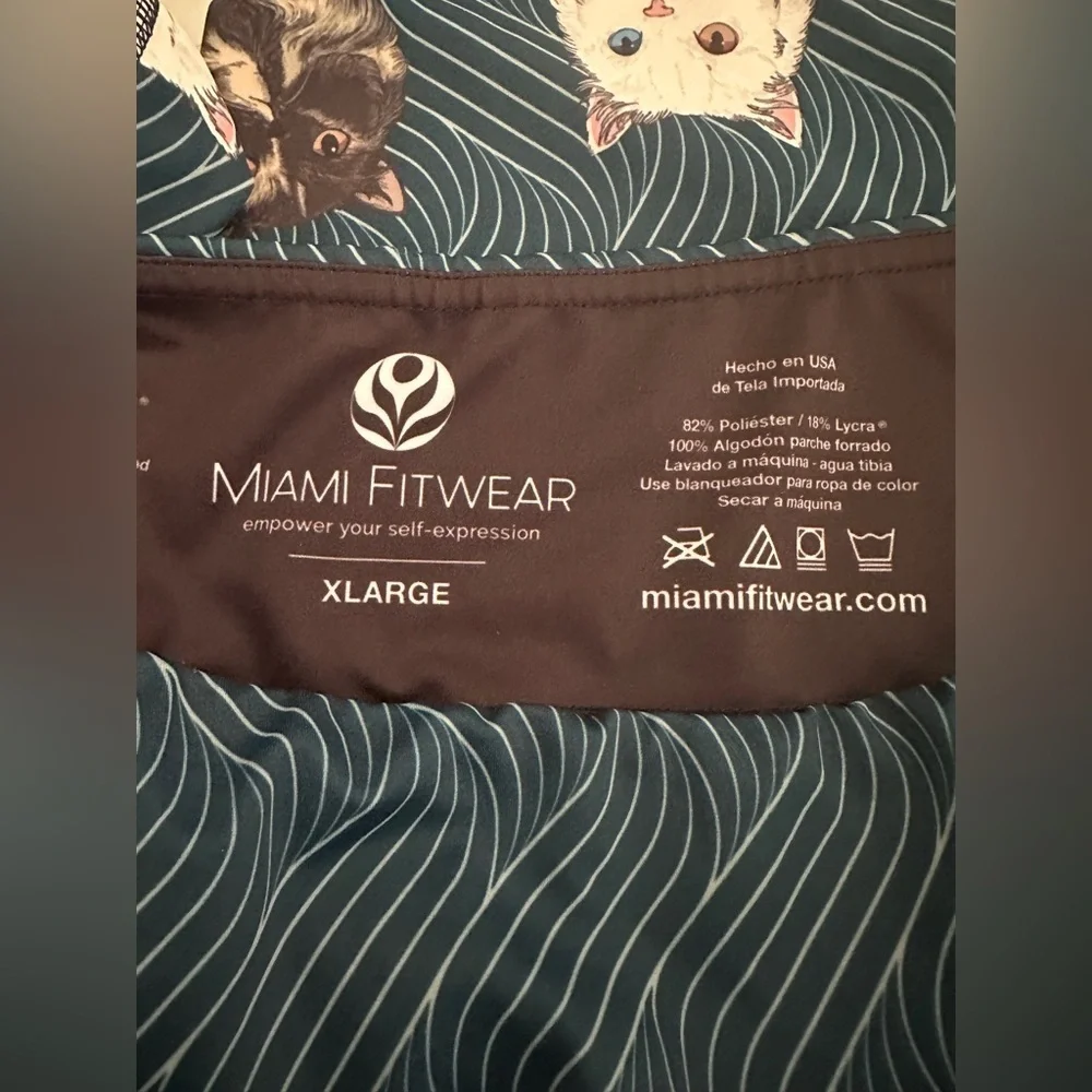 Christine D'Ercole X Miami Fitwear Teal Blue Cat Print Legging Peloton size XL - Picture 5 of 8